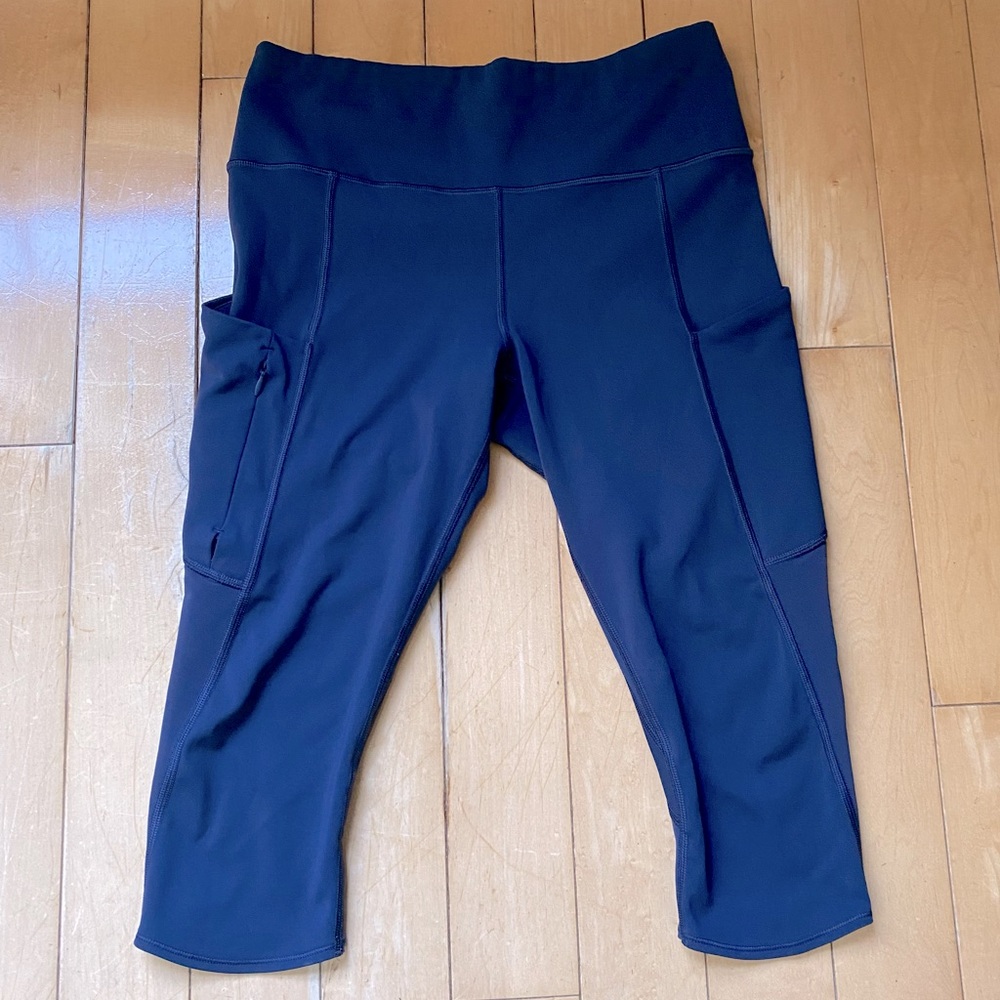 Athleta Womens All in Crop Workout Athletic Leggings Navy Blue Size Medium